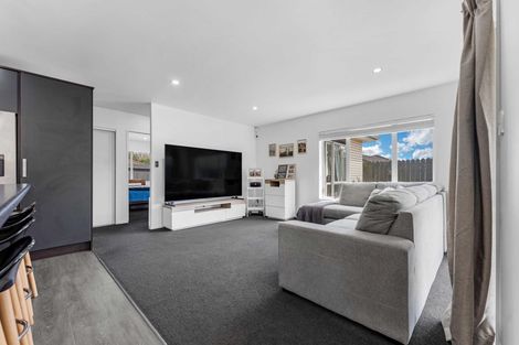 Photo of property in 9 Maadi Place, Papakura, 2110