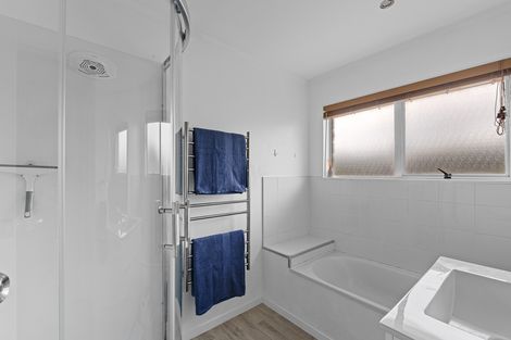 Photo of property in 2/31 Pakira Avenue, Glendene, Auckland, 0602