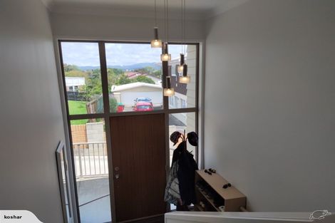 Photo of property in 27a Kirrie Avenue, Te Atatu South, Auckland, 0610