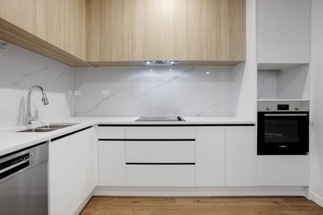 Photo of property in 4/196 Royal Road, Massey, Auckland, 0614