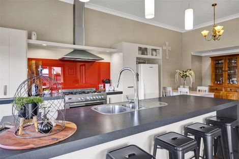 Photo of property in 28 Puriri Street, Hawera, 4610