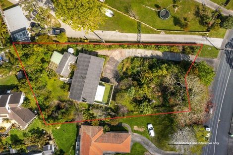 Photo of property in 889 Beach Road, Waiake, Auckland, 0630