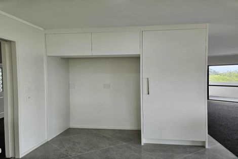 Photo of property in 58 Sunset Road, Unsworth Heights, Auckland, 0632
