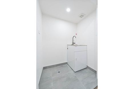 Photo of property in 64b Triangle Road, Massey, Auckland, 0614