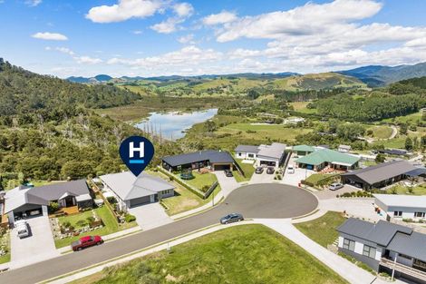 Photo of property in 17 Manatu Close, Whangamata, 3691