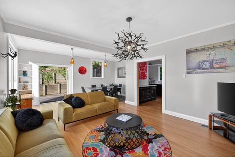 Photo of property in 21 Richmond Avenue, Nelson South, Nelson, 7010