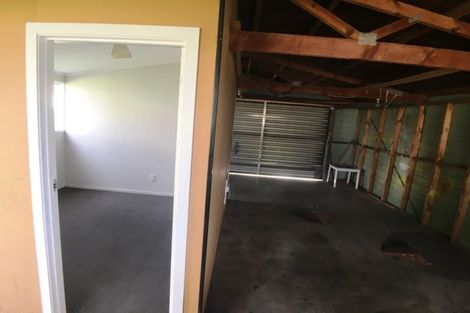 Photo of property in 12 Clayton Road, Manurewa, Auckland, 2102