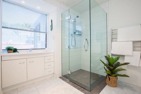 Photo of property in 5 Kotare Street, Waikanae, 5036