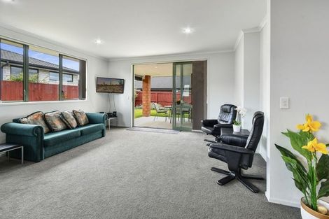 Photo of property in 98 Helenslee Road, Pokeno, 2472