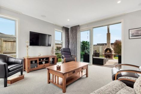 Photo of property in 43 Excelsa Place, Papamoa Beach, Papamoa, 3118