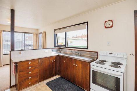 Photo of property in 12a Oxford Street, Marton, 4710