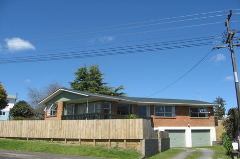 Photo of property in 12 Mcvie Road, Huntly, 3700