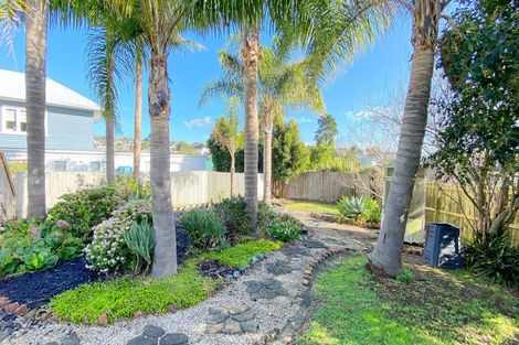 Photo of property in 71 Keegan Drive, Massey, Auckland, 0614
