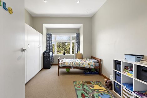 Photo of property in 67 Garden Road, Northland, Wellington, 6012