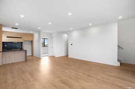 Photo of property in 2/258 Lake Road, Hauraki, Auckland, 0622