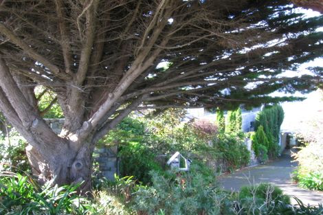 Photo of property in 136 Nevay Road, Karaka Bays, Wellington, 6022