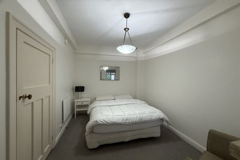 Photo of property in 4/154 Oriental Parade, Oriental Bay, Wellington, 6011