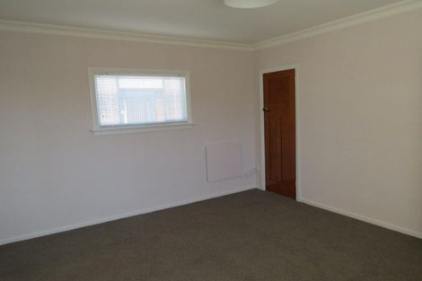Photo of property in 35 Breakwater Road, Moturoa, New Plymouth, 4310
