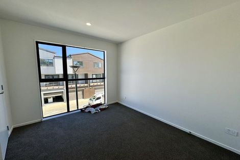 Photo of property in 8 Raupeti Lane, Henderson, 0612