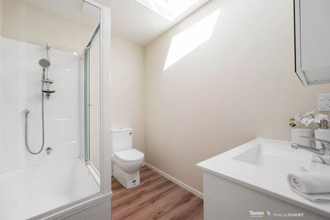 Photo of property in 2 Huntingdon Street, Northland, Wellington, 6012