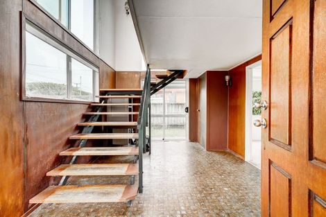 Photo of property in 141 Centreway Road, Orewa, 0931
