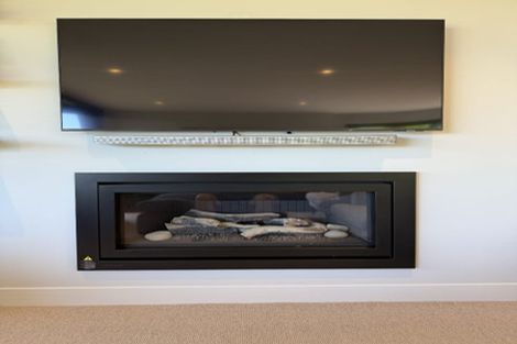 Photo of property in 31 Oakpark Place, West Harbour, Auckland, 0618