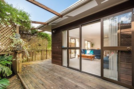 Photo of property in 7 Juneau Place, Glendene, Auckland, 0602