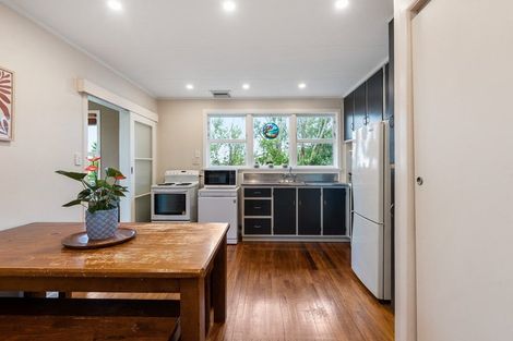 Photo of property in 19 Jane Grove, Paparangi, Wellington, 6037