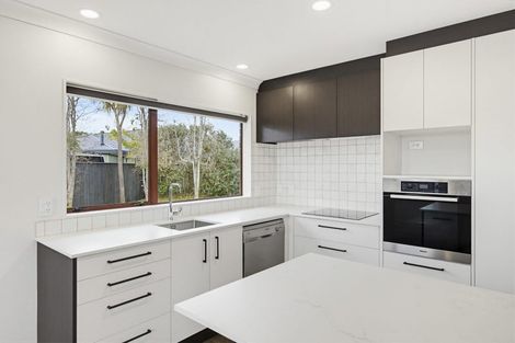 Photo of property in 4 Glen Loch Place, Paraparaumu, 5032