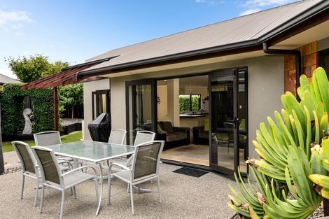 Photo of property in 6 Milbrook Place, Chartwell, Hamilton, 3210