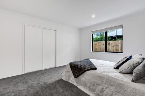 Photo of property in 10a Winstone Place, Highlands Park, New Plymouth, 4312