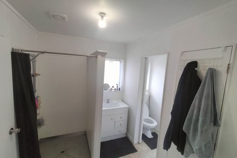 Photo of property in 33 Mackenzie Street, Te Atatu South, Auckland, 0610