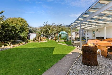 Photo of property in 684 Abel Tasman Drive, Clifton, Takaka, 7183