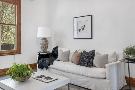 Photo of property in 12 Rodney Road, Northcote Point, Auckland, 0627