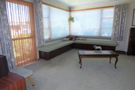 Photo of property in 14 Oxford Street, Holmes Hill, Oamaru, 9401