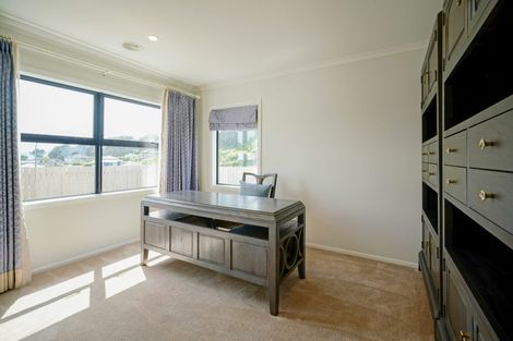 Photo of property in 18 Prestbury Grove, Churton Park, Wellington, 6037