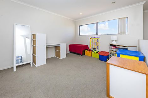 Photo of property in 65 Naylors Drive, Mangere, Auckland, 2022