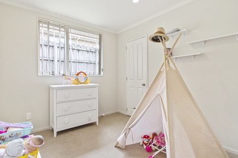 Photo of property in 182 Keri Vista Rise, Papakura, 2110