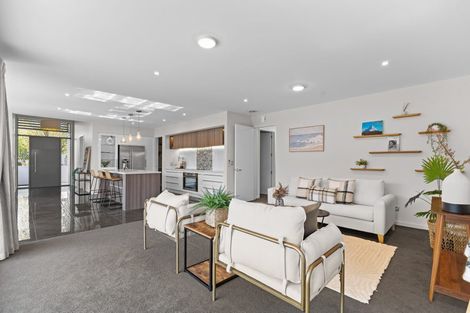 Photo of property in 14 Crown Close, Prebbleton, 7604