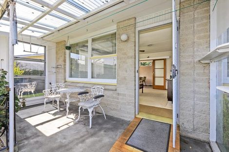 Photo of property in 2/1007 Duke Street, Mahora, Hastings, 4120