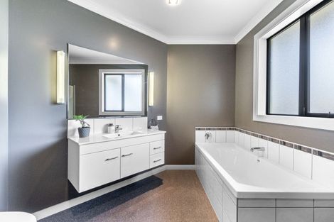 Photo of property in 129 Taiepa Road, Otatara, Invercargill, 9879