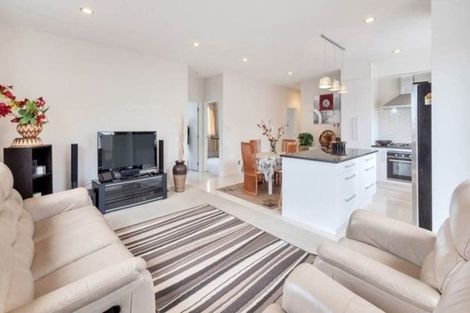 Photo of property in 17 Clendon Place, Manurewa, Auckland, 2102