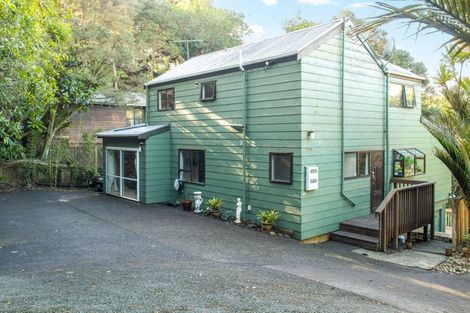 Photo of property in 704 South Titirangi Road, Titirangi, Auckland, 0604