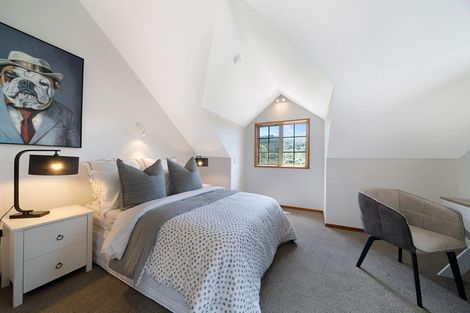 Photo of property in 3 Napuka Road, Henderson Valley, Auckland, 0612