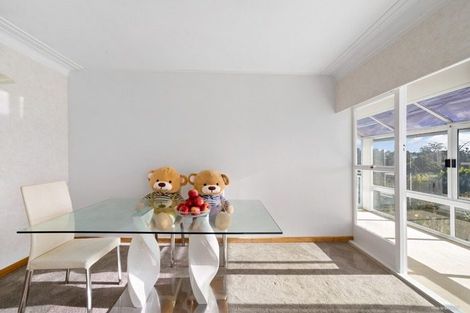 Photo of property in 102a Tiroroa Avenue, Te Atatu South, 0610