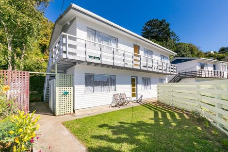 Photo of property in 5a Wye Street, Island Bay, Wellington, 6023