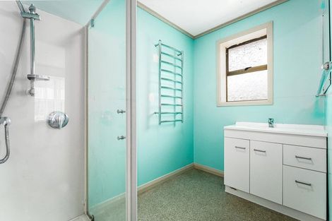 Photo of property in 15 Maher Place, Ranui, Porirua, 5024