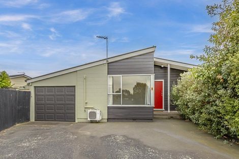 Photo of property in 1 Ian Place, Bishopdale, Christchurch, 8053