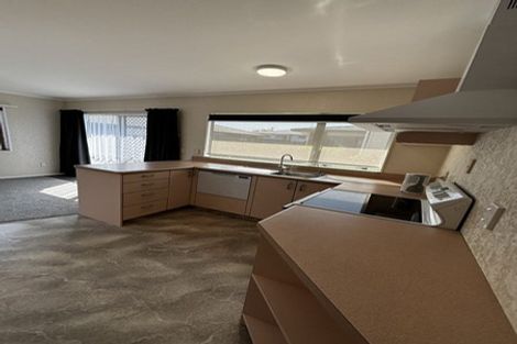 Photo of property in 2/219 Mangorei Road, Merrilands, New Plymouth, 4312