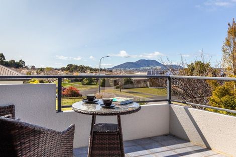 Photo of property in 27 Kinder Street, Acacia Bay, Taupo, 3330